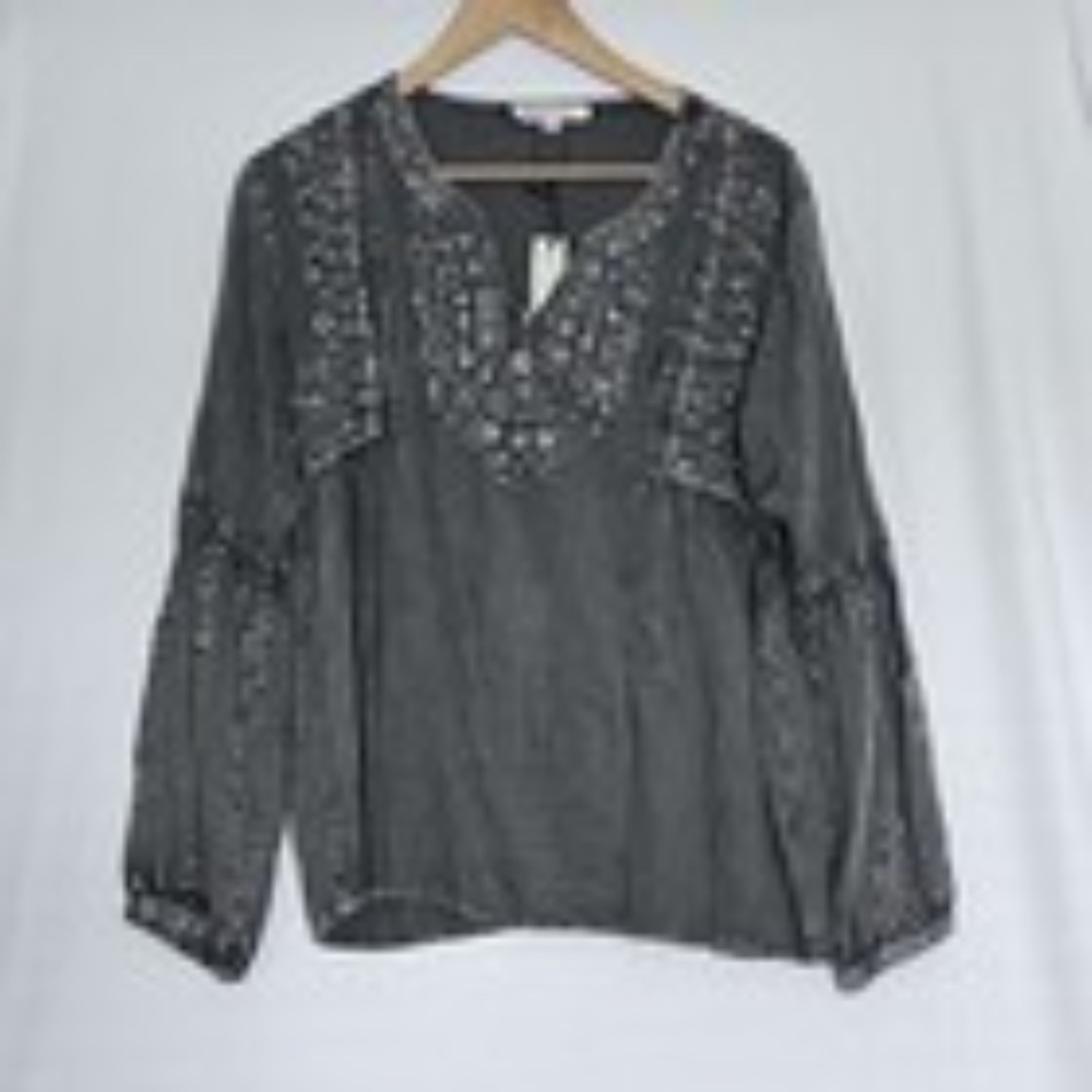 NWT Solitaire rayon boho top size S embroidered floral grey peasant lagenlook